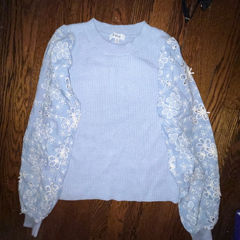 Lace Contrast Sleeve Sweater— Blue